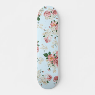 Roze en room op blauwe  Floral Skateboard