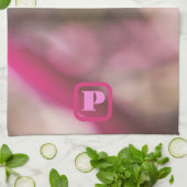 Roze en Taupe Camo Abstract Chic Monogrammed Theedoek (Gevouwen)