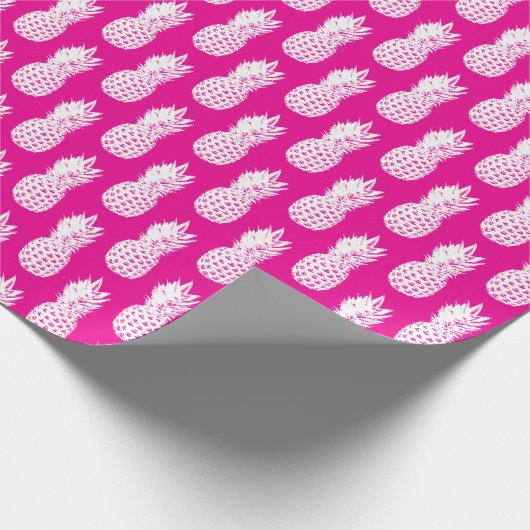 Roze en witte ananas patroon Verjaardag Cadeaupapier (Hoek)