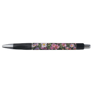 Roze en witte bloementuin pen