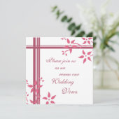 Roze en Witte bruiloft Nieuwe Uitnodigingen (Staand voorkant)