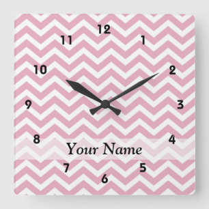 Roze en witte chevron vierkante klok