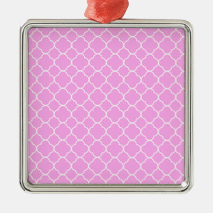 Roze en witte quatrefoliepatroon metalen ornament