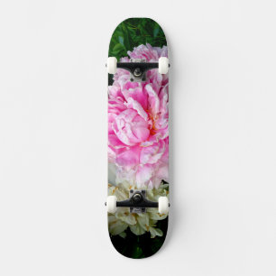 Roze en witte volken skateboard