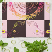 Roze en Zwart Grafische Kunst, Mystic Checkerboard Theedoek (Gevouwen)