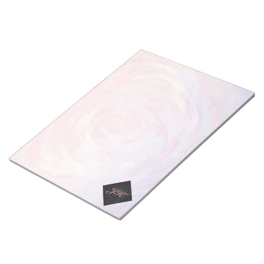 Roze en zwarte monogram notitieblok (Schuin)