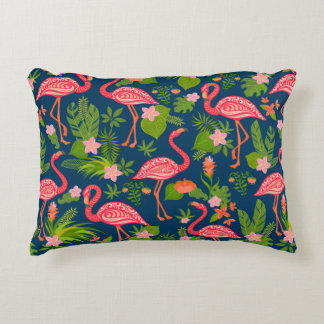 Roze flamingornament op een gestreepte turquoise accent kussen