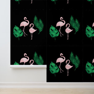 Roze flamingo's en palmbladeren op zwart behang