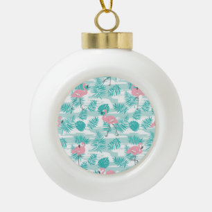 Roze flamingo's, groene palmbladeren, tropisch. keramische bal ornament