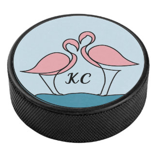 Roze Flamingo's Monogram Kunst, of Foto Hockey Puck