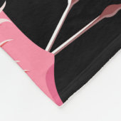 Roze Flamingo's: zwarte achtergrond  Fleece Deken (Hoek)