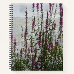 Roze flora bij het meer N Notitieboek
