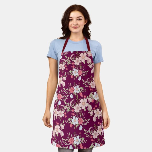 Roze Floral Design Schort (Gedragen)