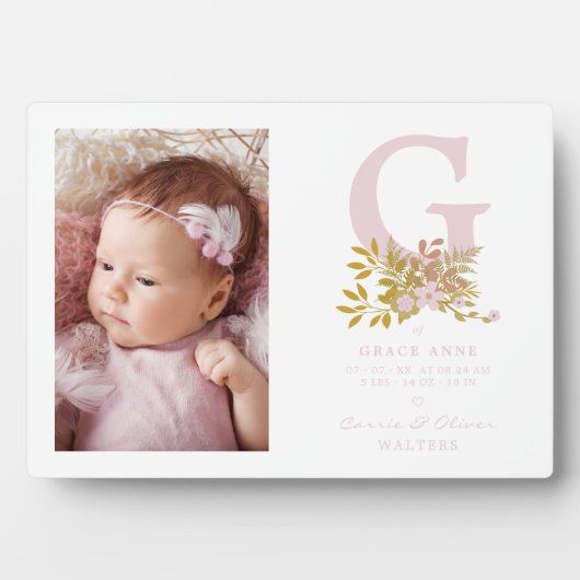 Roze Floral Garland Initiaal Baby Pasgeboren naam Fotoplaat (voorkant)