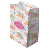 roze Floral Pattern Monogramed Medium Cadeauzakje (Achterkant Gekanteld)