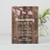 roze Floral Rustic Barn Wood Housewarming Kaart (Staand voorkant)