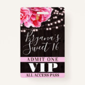 Roze Floral Wood String Lights Sweet 16 VIP Pass Badge (Voorkant)