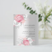 Roze florals zilveren budget bruiloft uitnodiging (Staand voorkant)