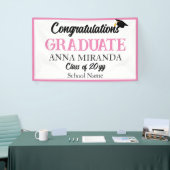 Roze Gefeliciteerd Afstuderen Afstudeerder Spandoek (Beurs)