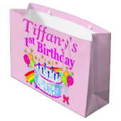 ROZE GEPERSONALISEERDE 1E VERJAARDAG CAKE CAKE CAD GROOT CADEAUZAKJE (Achterkant Gekanteld)