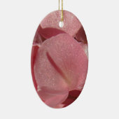 Roze geranium: bijna stevig lichtroze keramisch ornament (Rechts)