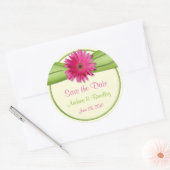 Roze Gerbera Daisy Groene Bruiloft Save the Date Ronde Sticker (Envelop)
