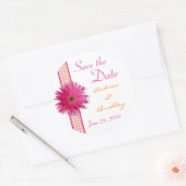 Roze Gerbera Daisy Plaid Lint Bruiloft Ronde Sticker (Envelop)