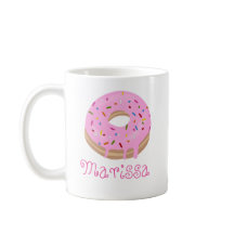 Roze gestrooide donut en naam koffie