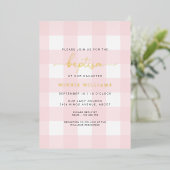 Roze Gingham Baptism Gold Foil uitnodiging (Staand Voorkant)