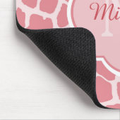 Roze Giraffe patroon met monogram en naam Muismat (Hoek)