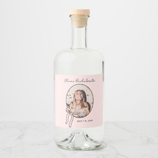 Roze Girly Bows & Babes Bachelorette aangepaste wi Likeurfles Etiket (Voorkant)