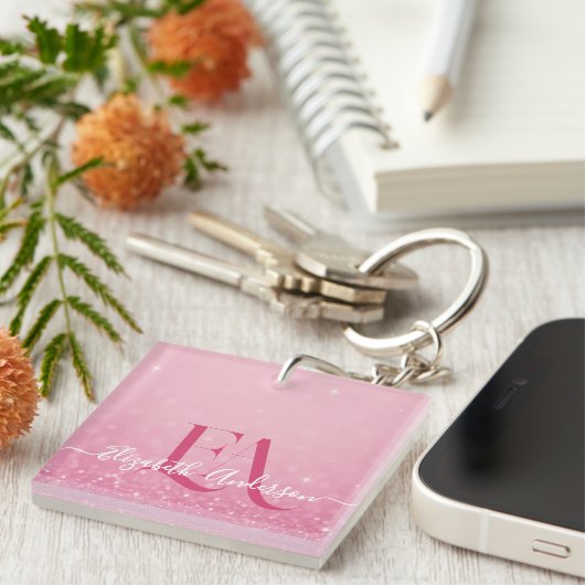 Roze Glitter Acryl Sleutelhanger met Custom Initia (Voorkant Rechts)