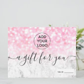 Roze glitter bokeh marmer logo gift certificaat (Staand voorkant)