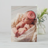 Roze Goud Folie Script Geboorte Aankondiging Foto (Staand Voorkant)