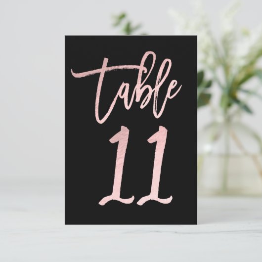 Roze Goud Roze Folie Moderne Script Tafelnummer 11 (Staand voorkant)