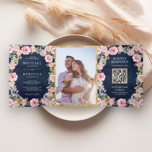 Roze goudbloem Foto QR Code Navy Blue Weddenschap Drieluik Uitnodiging
