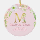 Roze Gouden Letter "M" Bloemen Monogram Geboorte S Keramisch Ornament (Voorkant)