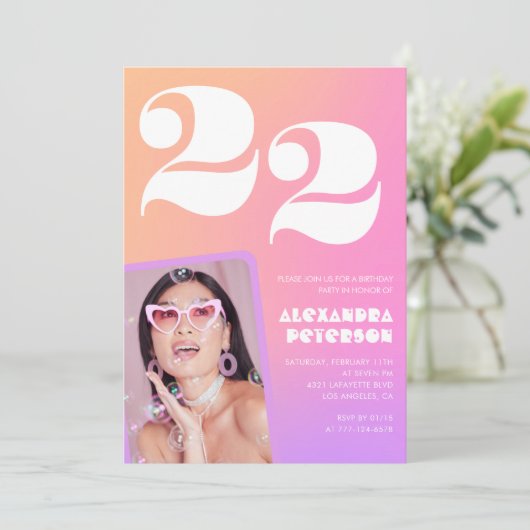 Roze Gradiënt 22e verjaardag uitnodiging Retro Fot (Staand voorkant)
