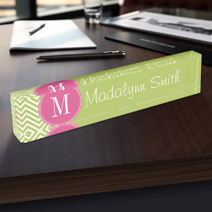 Roze & Groene Chevron Patroon met Monogram Naambordje