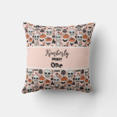 Roze Halloween Spooky One Custom Name Kussen (Achterkant)