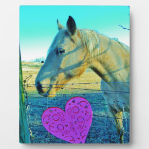 Roze hart en gele paarden fotoplaat