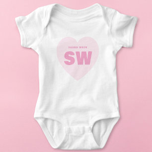 Roze Hart Monogram Wit Pasgeboren Outfit Op Maat Romper