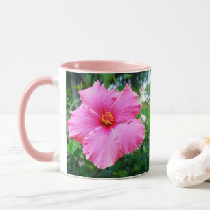 Roze Hibiscus-ventilator op de boom, Mok
