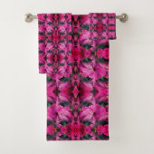 Roze Hibiscusbloem Vermenigvuldigd Abstract Bad Handdoek (Insitu)