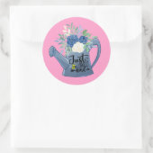 Roze Just Bee Kind Bloemengieter Positiviteit  Ronde Sticker (Tas)