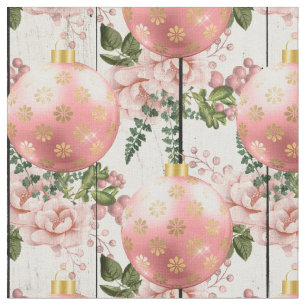 Roze kerstboomversieringen en bloemen op hout stof