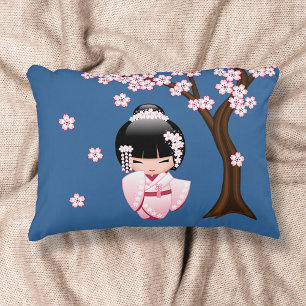 Roze Kimono Kawaii Kokeshi Pop op Blauwe Ondergron Accent Kussen