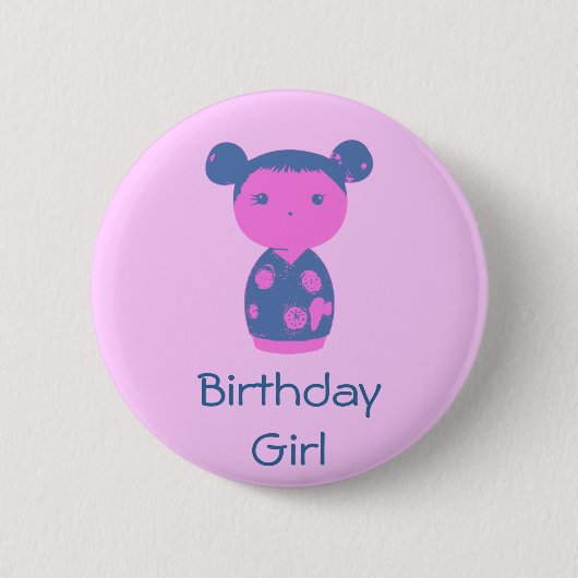 Roze Kokeshi Blue Button (Voorkant)