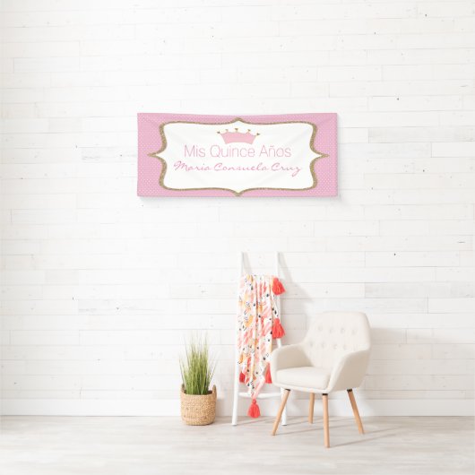 Roze kroon en Polka Dot Quinceanera Banner (Insitu)
