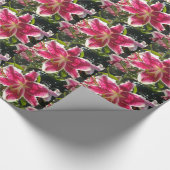 Roze lelies roze tropische bloemen roze bloemig cadeaupapier (Hoek)